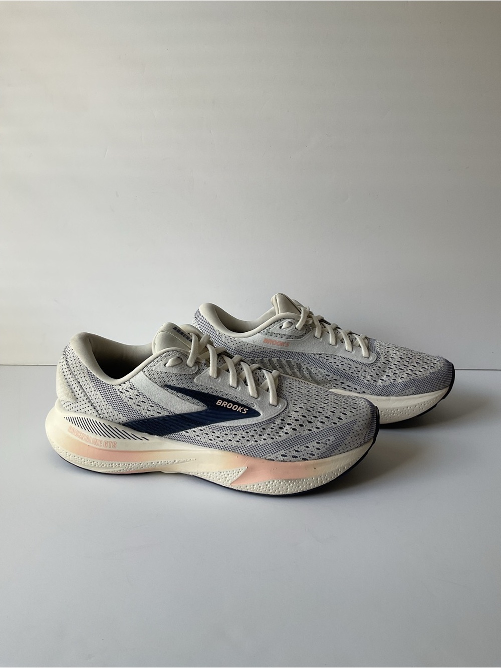 Brooks Adrenaline GTS 24 Women’s Size 9 B Grey Blue Ribbon Peach Running Shoes - Picture 2 of 11